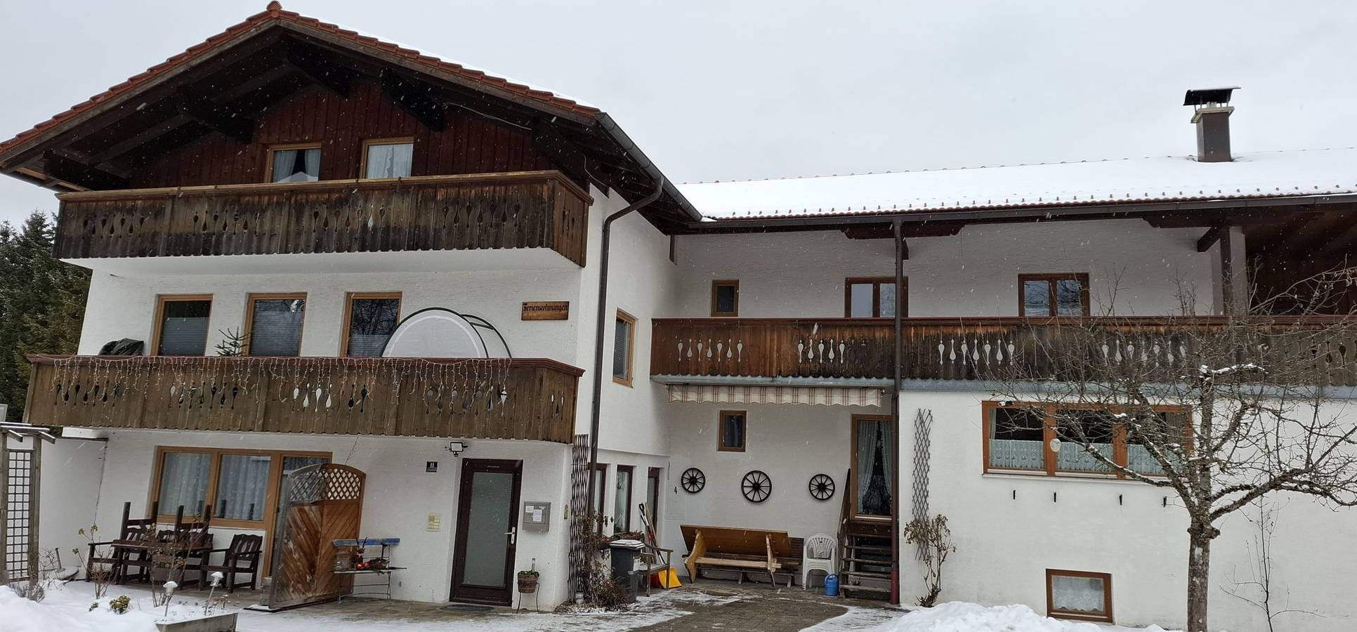 Geheel vakantieappartement, Ferienwohnungen Stockinger inkl. Chiemgaukarte - Holiday flat Chiemgau 100 sqm, balcony, kitchen, 3 bedrooms, living room, Wlan in Ruhpolding, Beierse Alpen