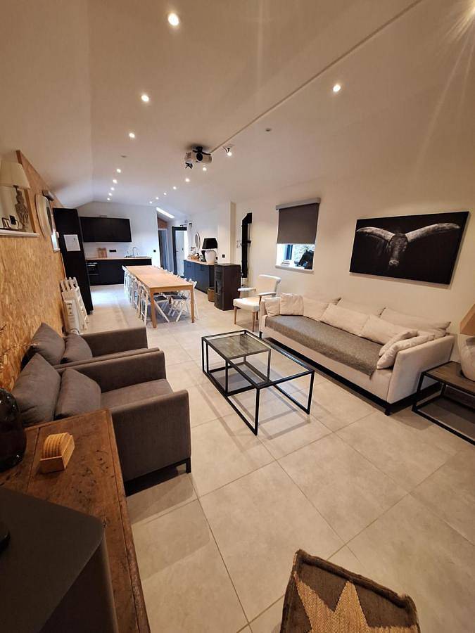 Location de vacances pour 15 personnes, avec jardin ainsi que vue et piscine, animaux acceptés à Gembloux - 3