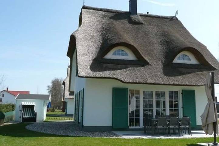 Bauernhof für 8 Personen, mit Terrasse und Pool sowie Sauna und Garten in Rerik