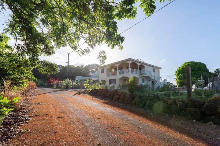 Appartement de vacances pour 4 personnes, avec jardin et piscine