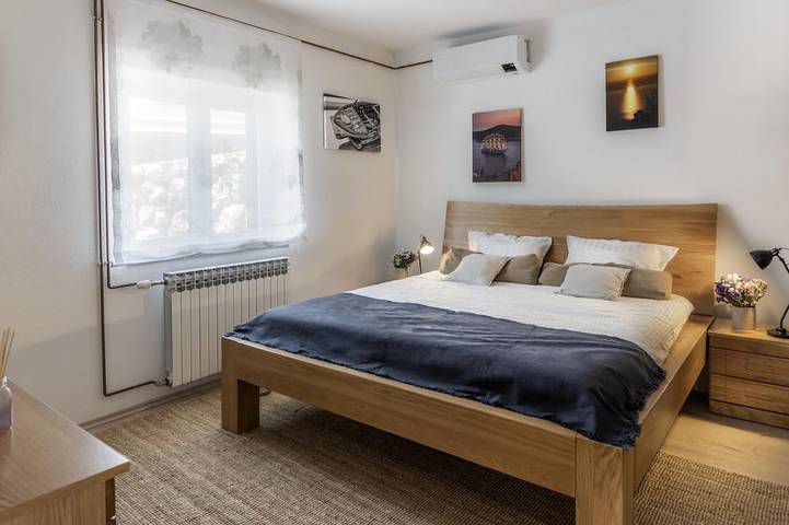 Villa für 12 Personen, mit Balkon und Garten in Split-Dalmatien - 2