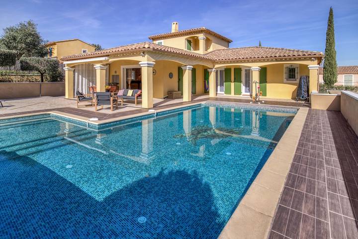 Villa Le Saphir - Piscine chauffée et 3 chambres in Le Thoronet, Région de Draguignan