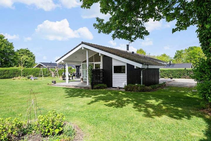 Ferienhaus für 6 Personen, mit Terrasse und Garten in Dyngby Strand - 2