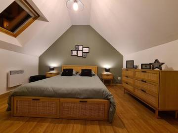 Gîte pour 5 personnes, avec jardin à Laroche-Saint-Cydroine