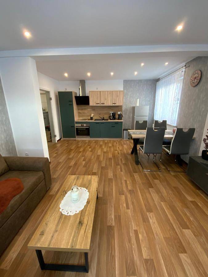Ferienwohnung für 4 Personen, mit Terrasse in Ellenz-Poltersdorf