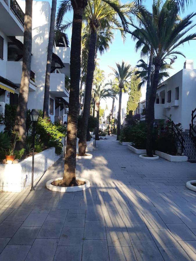 Apartamento de vacaciones para 5 personas, con piscina además de vistas y jardín - 1
