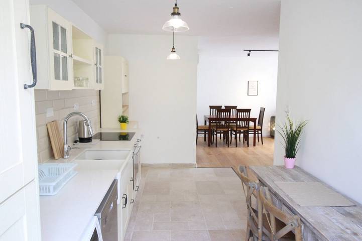 Entire apartment, Luxurious apartment in Jerusalem - Katamon in Jerusalem, Jerusalem District