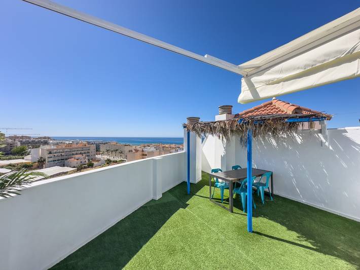 Entire apartment, Apartment 'Your Private Retreat with Sea Views' with Sea View, Wi-Fi and Air Conditioning in Torrox Costa, Torrox