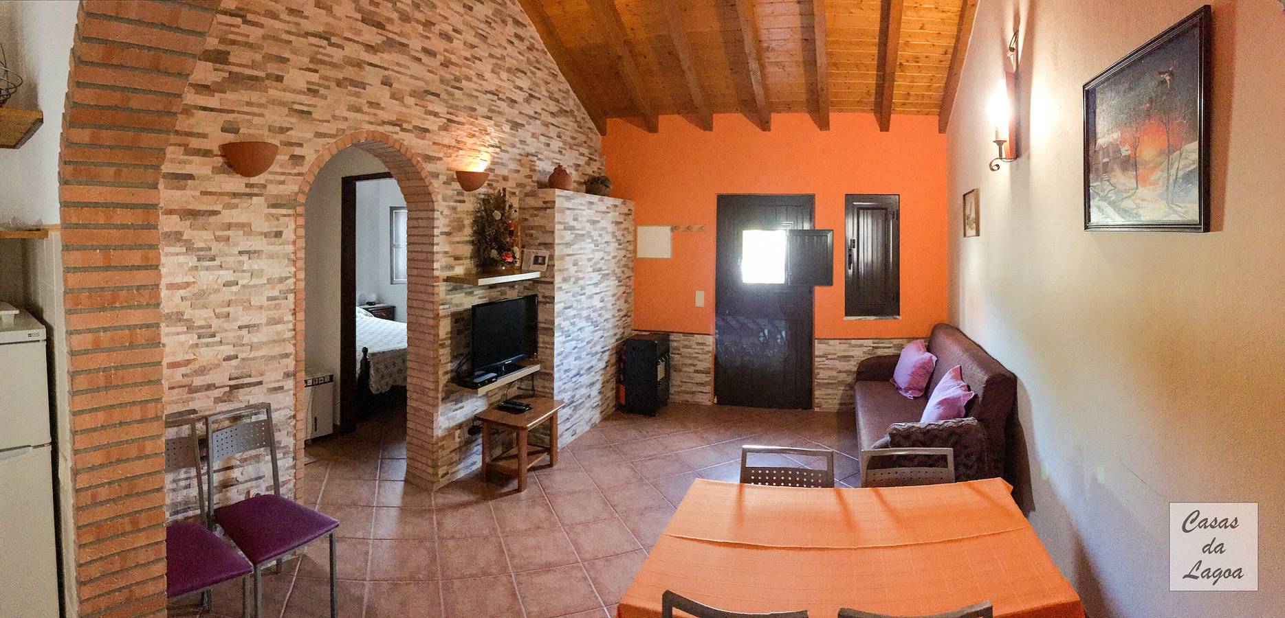 Cottage 'Casas Da Lagoa - T2 Norte' with Private Garden, Balcony and Wi-Fi in Costa Alentejana