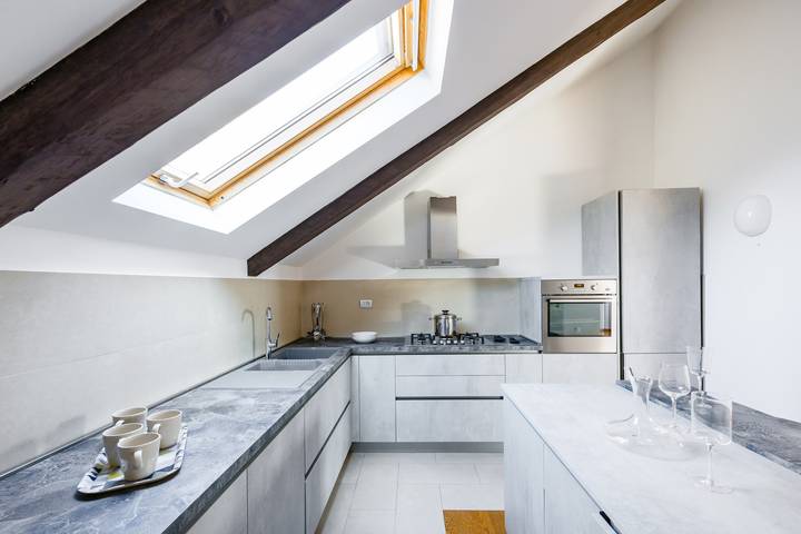 Gîte pour 5 personnes, avec terrasse à Naples - 4
