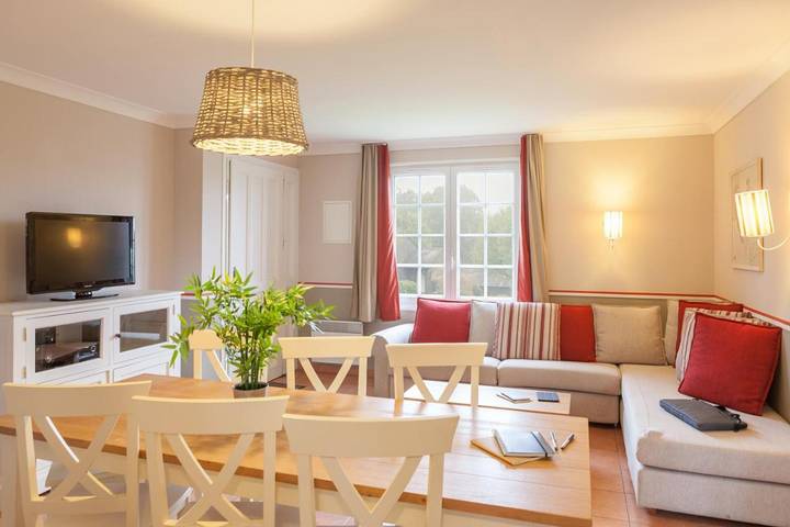 Location de vacances pour 6 personnes, avec jacuzzi ainsi que piscine et jardin à Branville - 4
