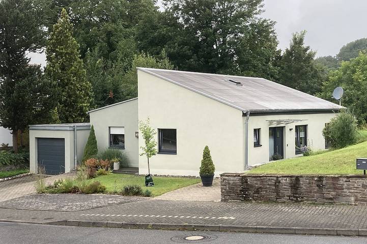 Ferienhaus für 3 Personen, mit Terrasse und Garten