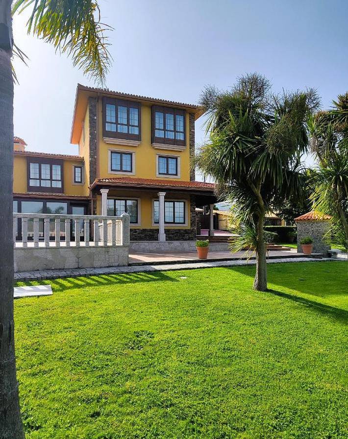 Casa de vacaciones para 16 personas, con vistas además de jardín y piscina, Se admiten mascotas - 1