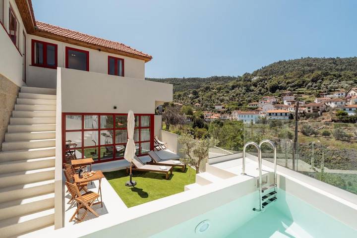 Apartamento de férias para 2 pessoas, com Terraço e Jacuzzi e ainda Jardim and Piscina em Castelo de Paiva