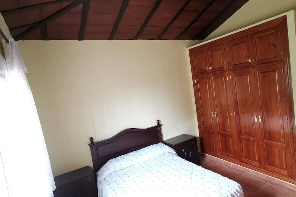 Landelijk Huis Met Zwembad. Chalet Alcazaba in Pizarra, Málaga Provincie