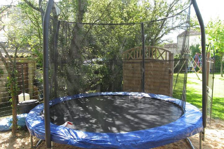 Gîte pour 6 personnes, avec piscine et jardin à Gibourne - 4