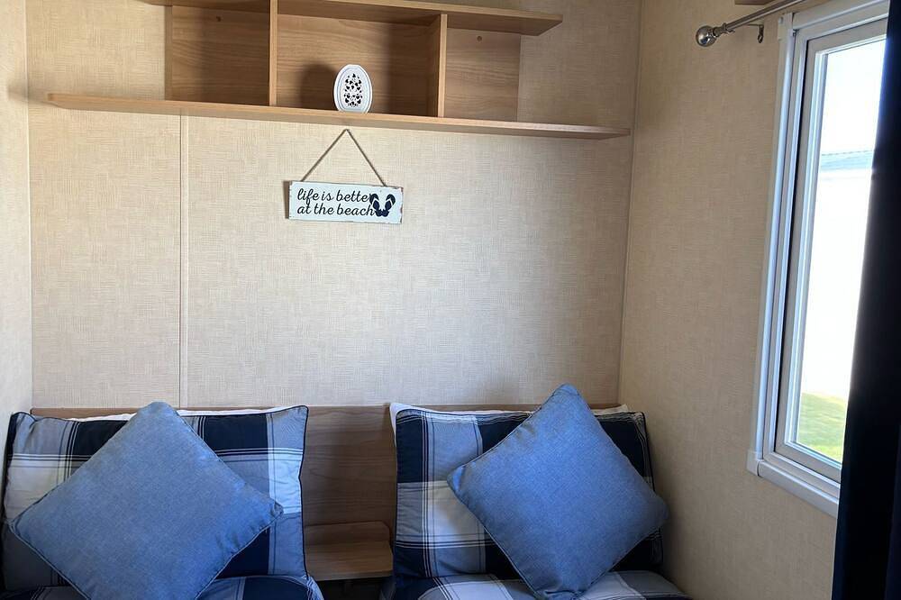 Luxury 8 berth spacious caravan in Chapel St. Leonards, Lincolnshire