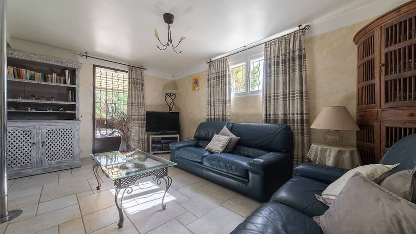 Location de vacances pour 12 personnes, avec piscine et jardin à Carpentras - 2