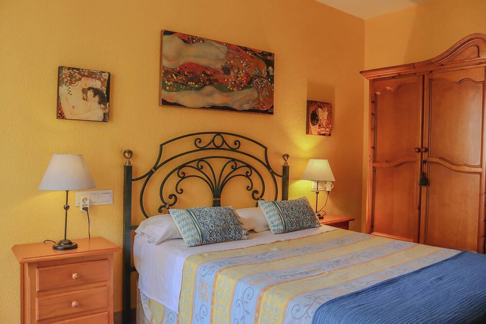 Entire apartment, Cozy Apartment to Rent for 4 only 5 min. beach  in Almunecar in the Costa Tropical Granada: Sea, history and gastronomy. Andalusia,  Spain. in Old Town Almunecar, Almuñecar