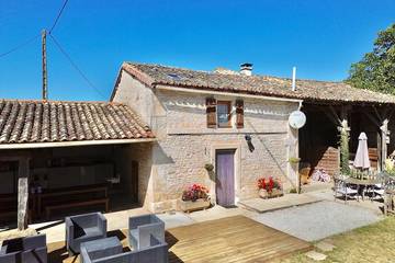 Gîte pour 4 personnes, avec piscine à Chaunay