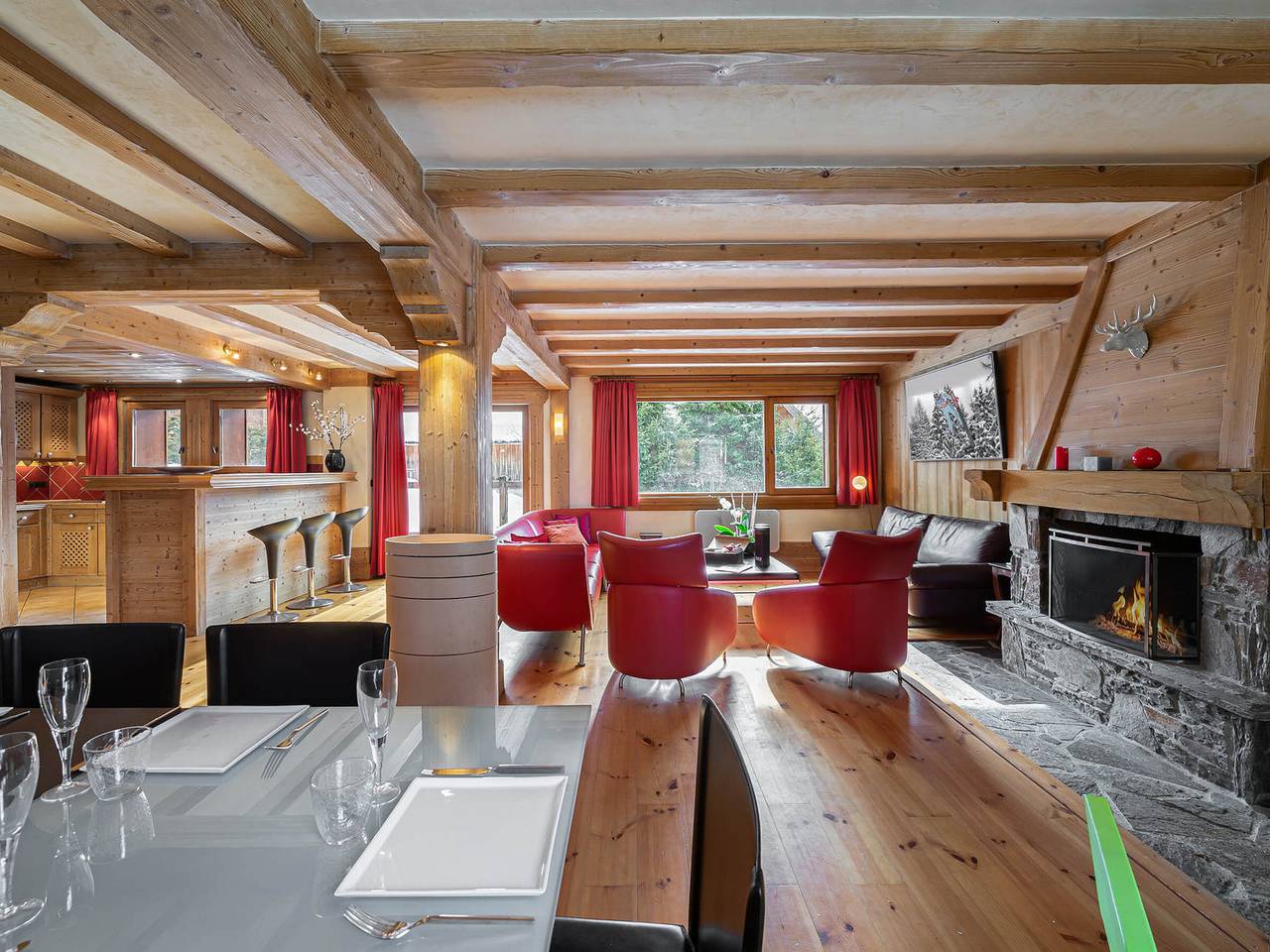 Traditionelles Chalet nahe Pisten, Haustiere erlaubt, Parkplatz in Meribel Village, Courchevel