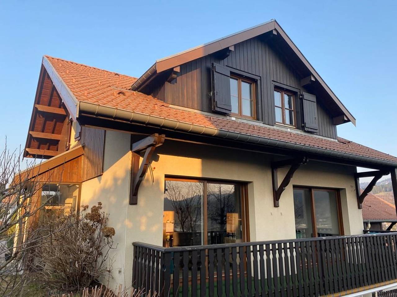 Ganze Wohnung, Geräumiges Ferienhaus in Gérardmer mit Seeblick, 3 Schlafzimmer, Wlan und Parken in Gérardmer, Regionaler Naturpark Belchen der Vogesen