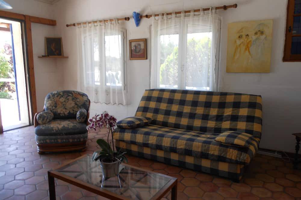 Maison 5 Pers Avec Piscine Confort 2.5 Km Du Village  De Fontvieille in Fontvieille, Région d'Arles