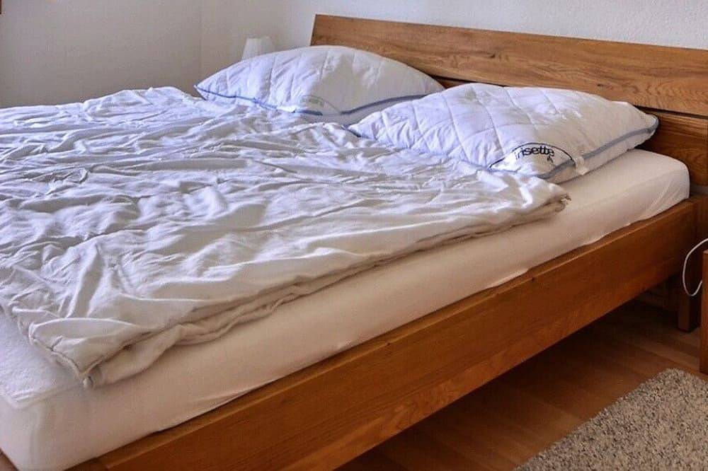 Ganze Wohnung, Komfortable Wohnung für 2 bis 4 Personen, Wohnzimmer mit 1 Doppelschlafsofa, Kochnische mit Geschirr in Grimentz, Anniviers