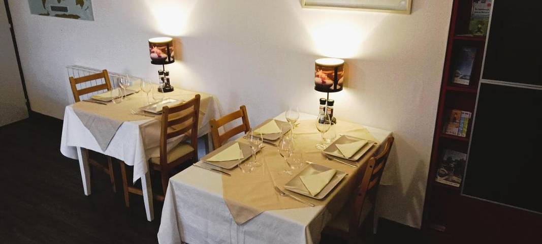 Location de vacances pour 2 personnes, avec terrasse à Chazelles - 4