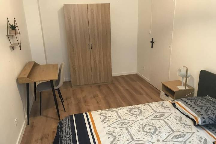 Appartement entier, T3 : Appart’ entièrement rénové centre ville St Étienne in Saint-Étienne, Loire