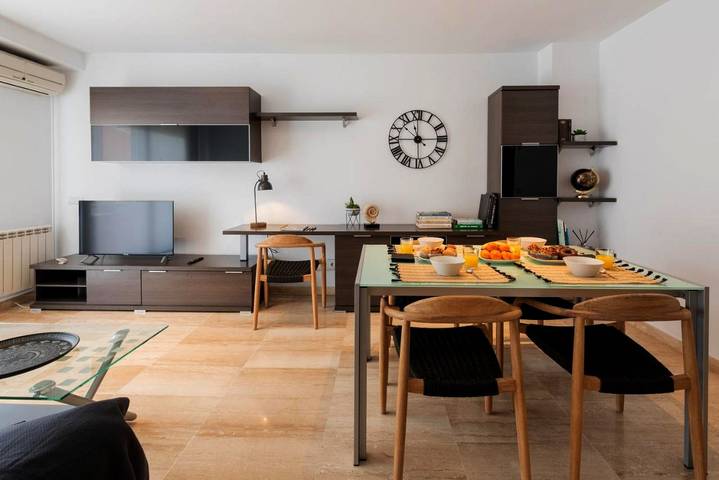 Gîte pour 6 personnes, avec Balcon ainsi que Terrasse et Vue à Terrassa
