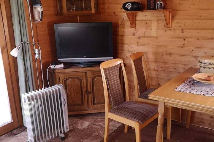 Blockhaus in der Uckermark – Gemütlicher Rückzugsort mit Terrasse und Garten in Potzlow, Oberuckersee
