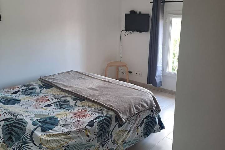Location de vacances pour 2 personnes, avec terrasse et jardin à Vedène - 2