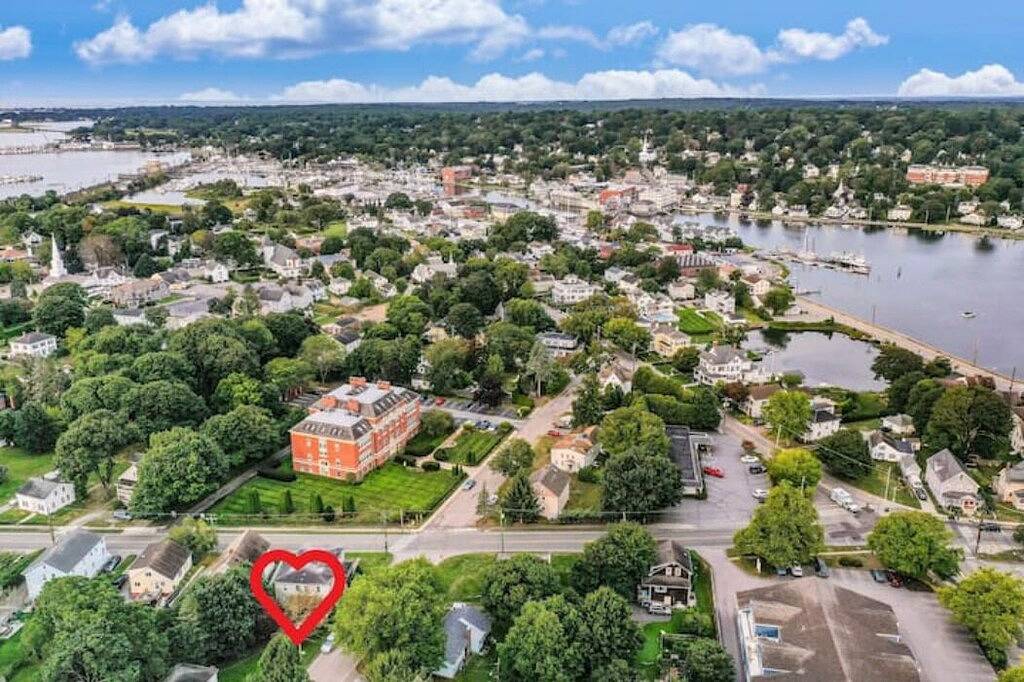 Historic Three Bedroom Townhouse -- Downtown Mystic in Mystic, Connecticut