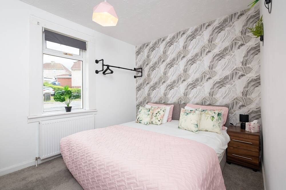 Ganze Wohnung, Modern 2 bedroom apartment close to local amenities. in Nord Lanarkshire