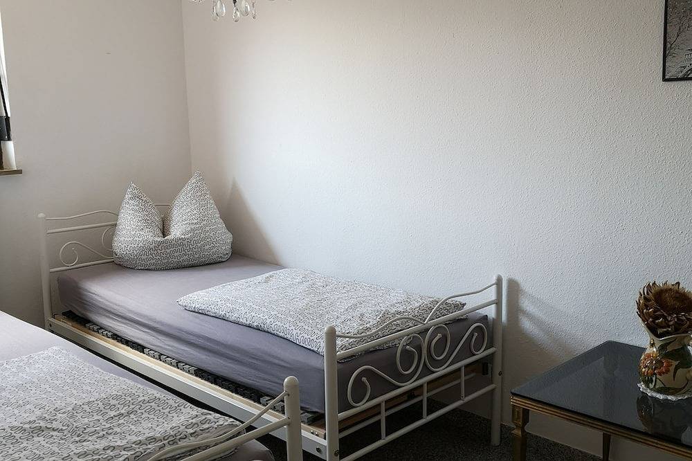 Ganze Wohnung, Moderne Ferienwohnung Region Stuttgart Remstal Waiblingen in Waiblingen, Rems-Murr-Kreis