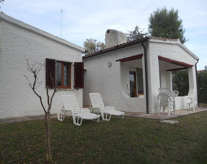Villa Maria Giovanna - Villa con giardino e spiaggia inclusa in Numana, Riviera del Conero
