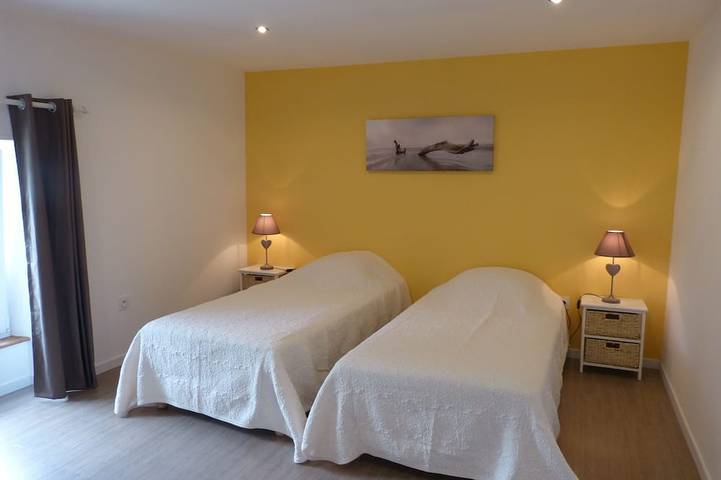 Location de vacances pour 14 personnes, avec jardin et terrasse à Mandeville-en-Bessin - 3