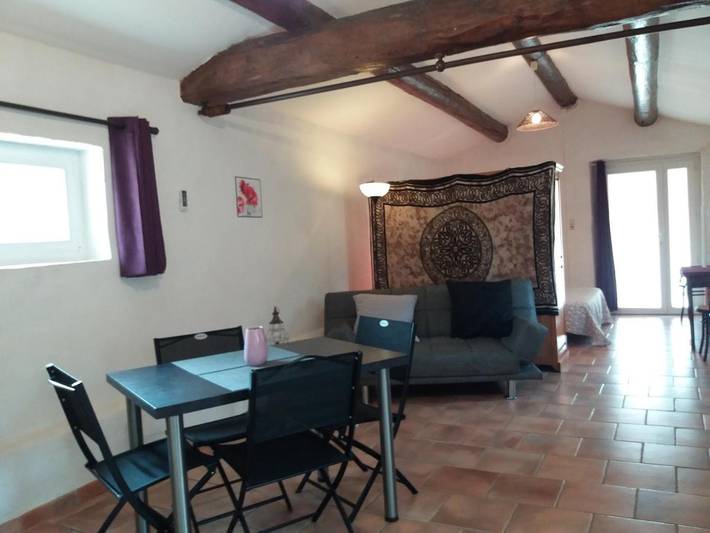 Gîte pour 2 personnes, avec terrasse ainsi que piscine et vue, animaux acceptés à Ménerbes - 3