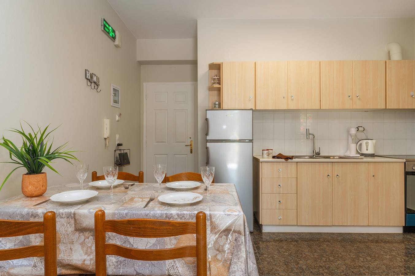 Ganze Wohnung, Apartment 'Astros' mit Balkon in Kynouria