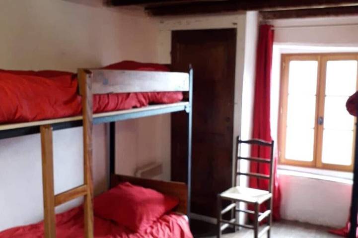 Gîte pour 17 personnes, avec jardin à Saint-Bernard - 3