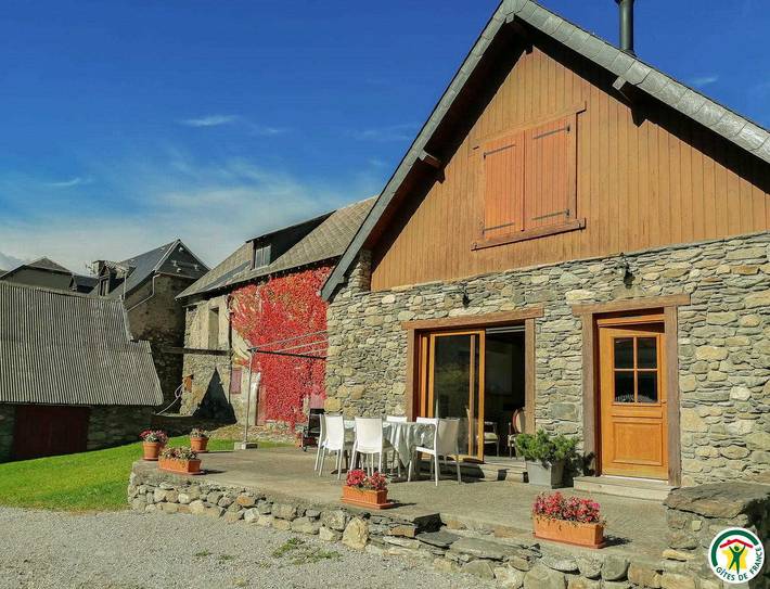 Gîte pour 6 personnes, avec Balcon/Terrasse ainsi que Terrasse et Jardin