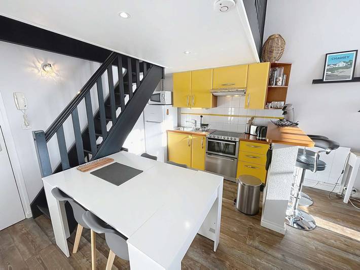 Ganze Wohnung, Gemütliche Wohnung mit Wlan und Parkplatz nahe Strand in Granville, Côte de la Déroute