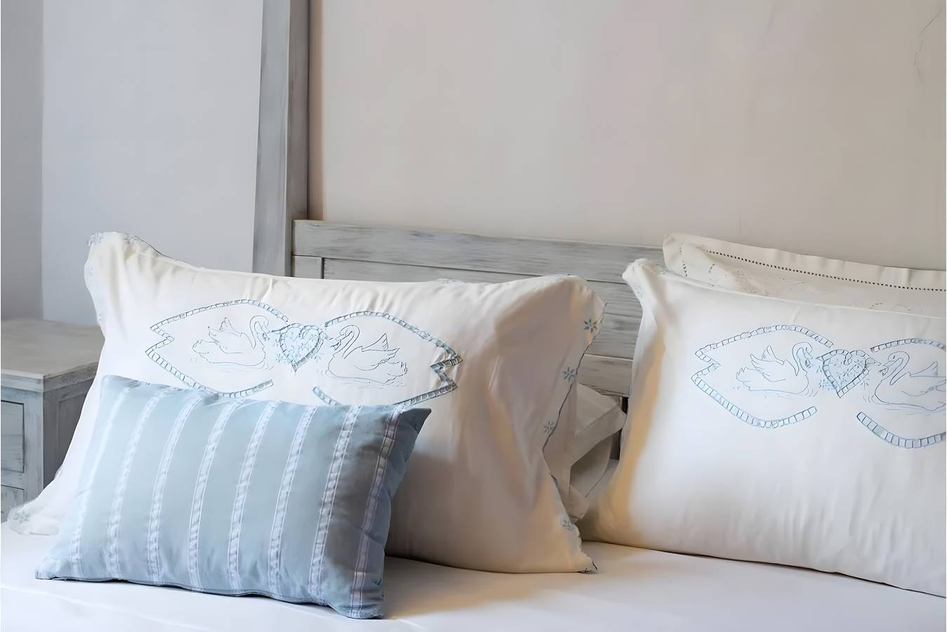 Apartamento 'Echinousa Kimolos katoikia no6' con vistas a la montaña, Wi-Fi y aire acondicionado in Milo