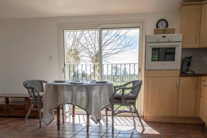 Gîte pour 4 personnes, avec jardin et vue à Saint-Martin-de-Crau - 2
