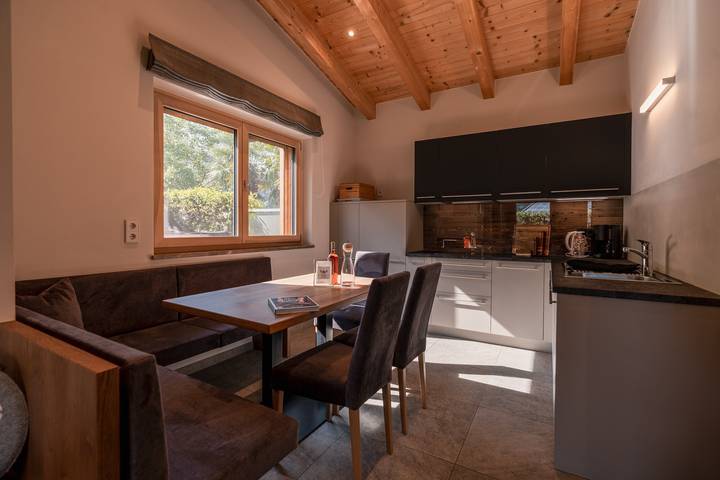 Chalet Palme: Giardino mediterraneo, terrazza, piscina e vasca idromassaggio per tutti in Rifiano, Val Passiria