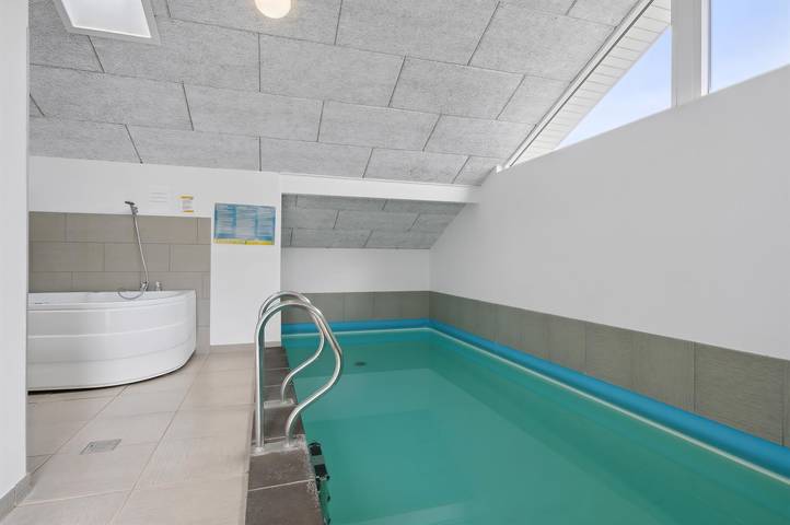 Ferienhaus mit Meerblick für 10 Personen, mit Sauna und Terrasse sowie Garten und Whirlpool in Kelstrup Strand - 2