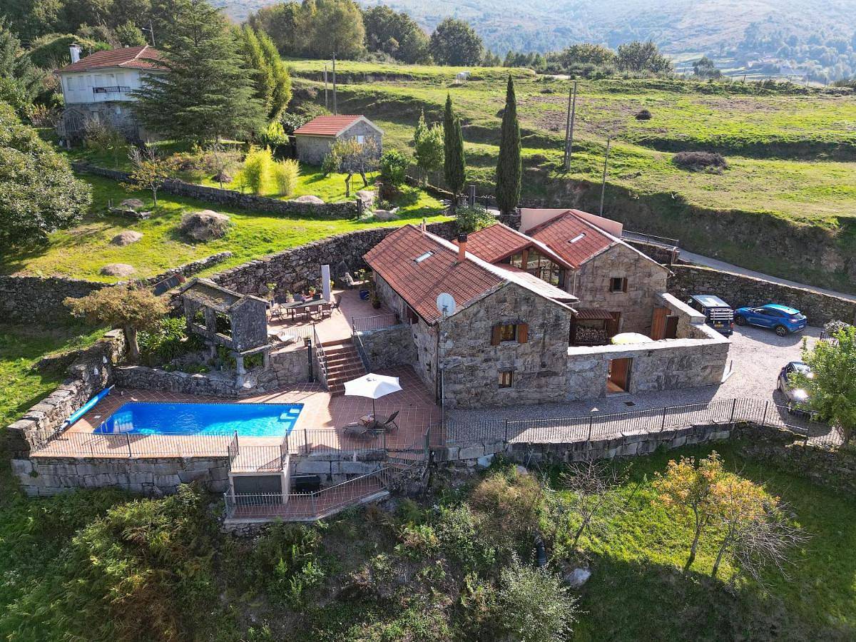 Casa Del Ingles - Luxury Private Villa & Pool in Rural Valley in Covelo, Provincia de Pontevedra