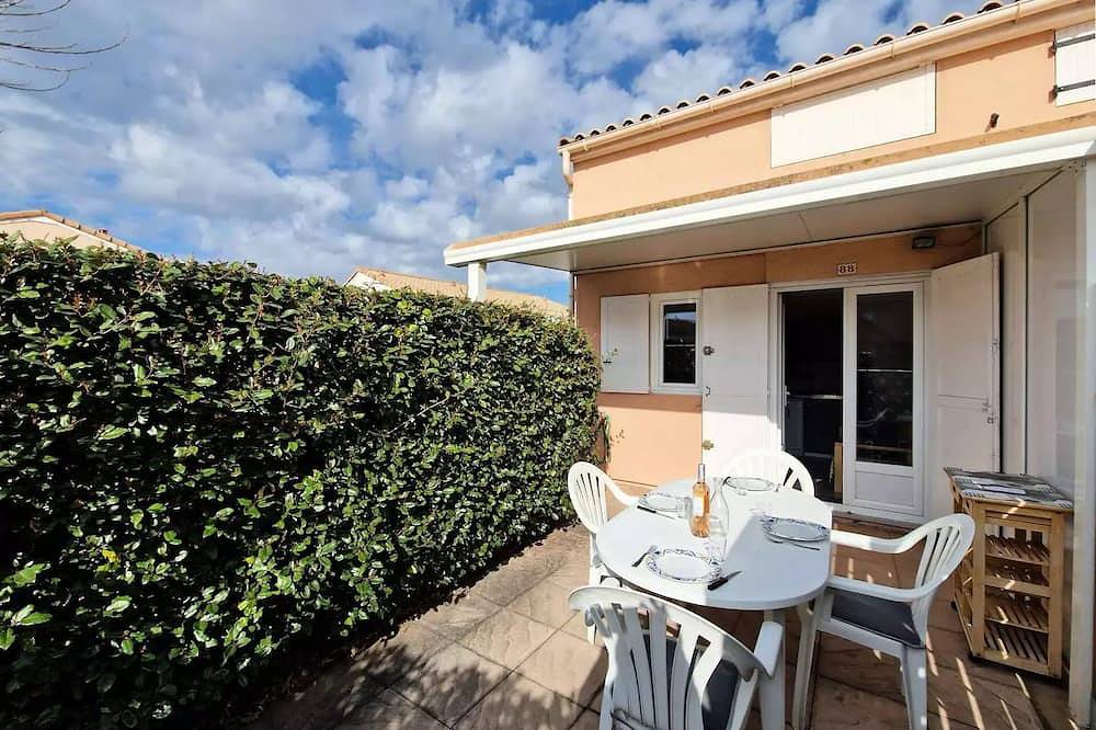 Vacation home with air conditioning, in a quiet neighborhood in Marseillan-Plage, Marseillan