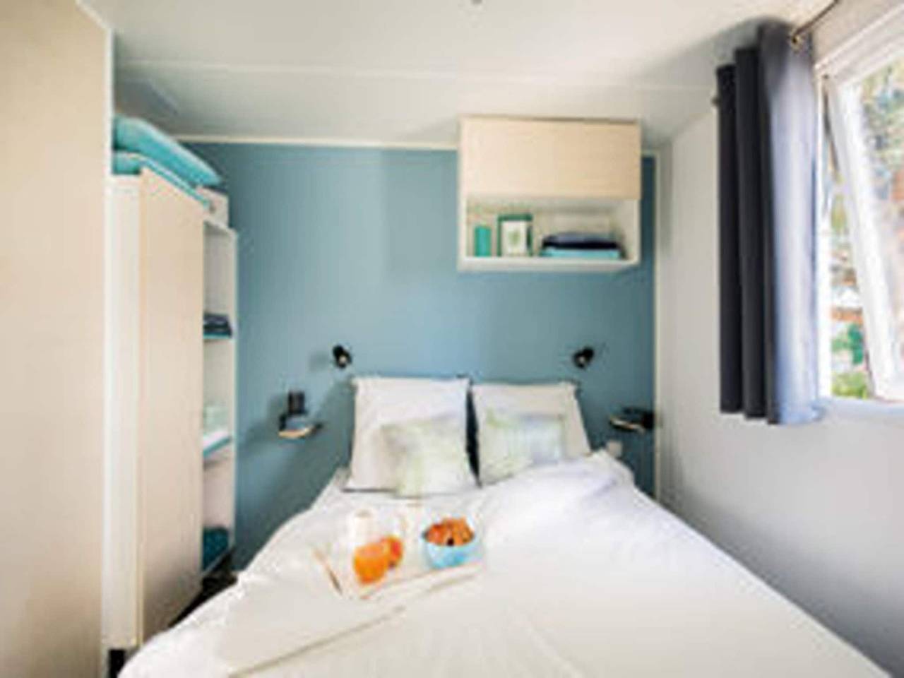 Chalet Aqua in den Niederlanden mit Veranda in Dishoek, Koudekerke